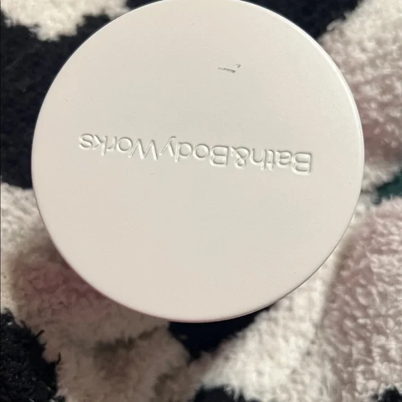 NWT Bath and Body Works Peepin' It Real
Signature Single Wick Candle- 8 Oz - Picture 2 of 8